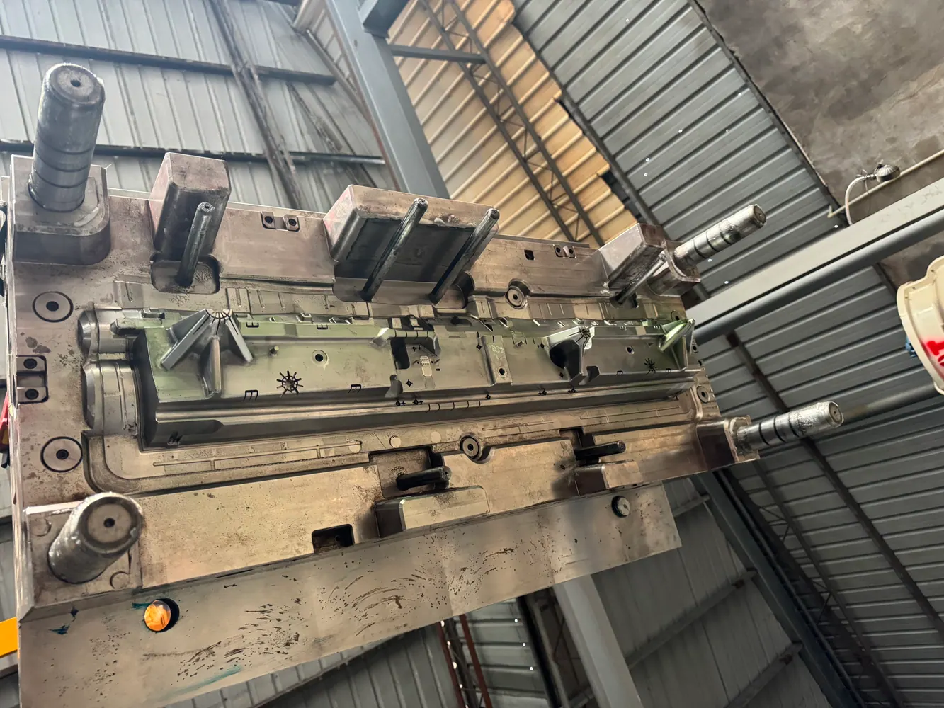 Trial molding photo for Automotive Component Cover Mold