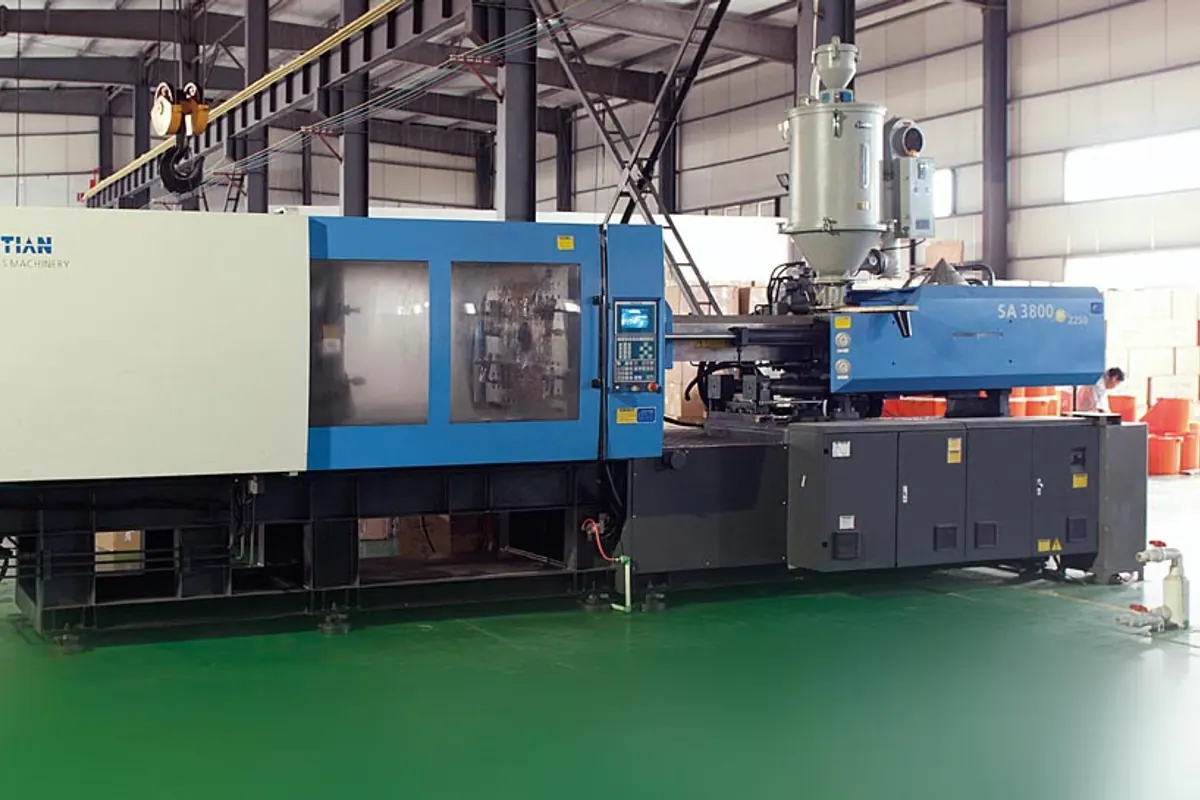 Injection molding machine used for mold trials at JF MOULD